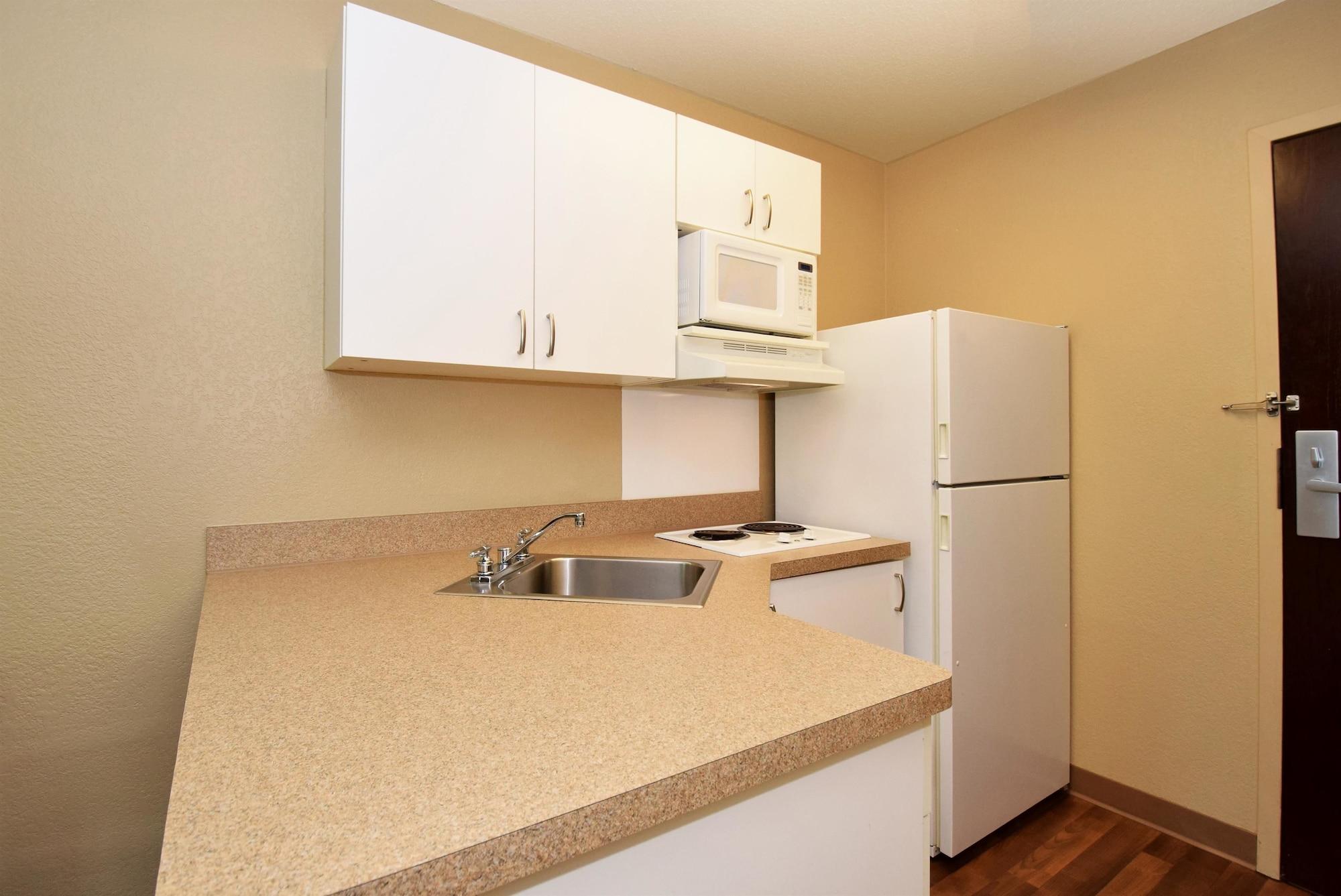 Extended Stay America Suites - Indianapolis - Castleton Exterior photo